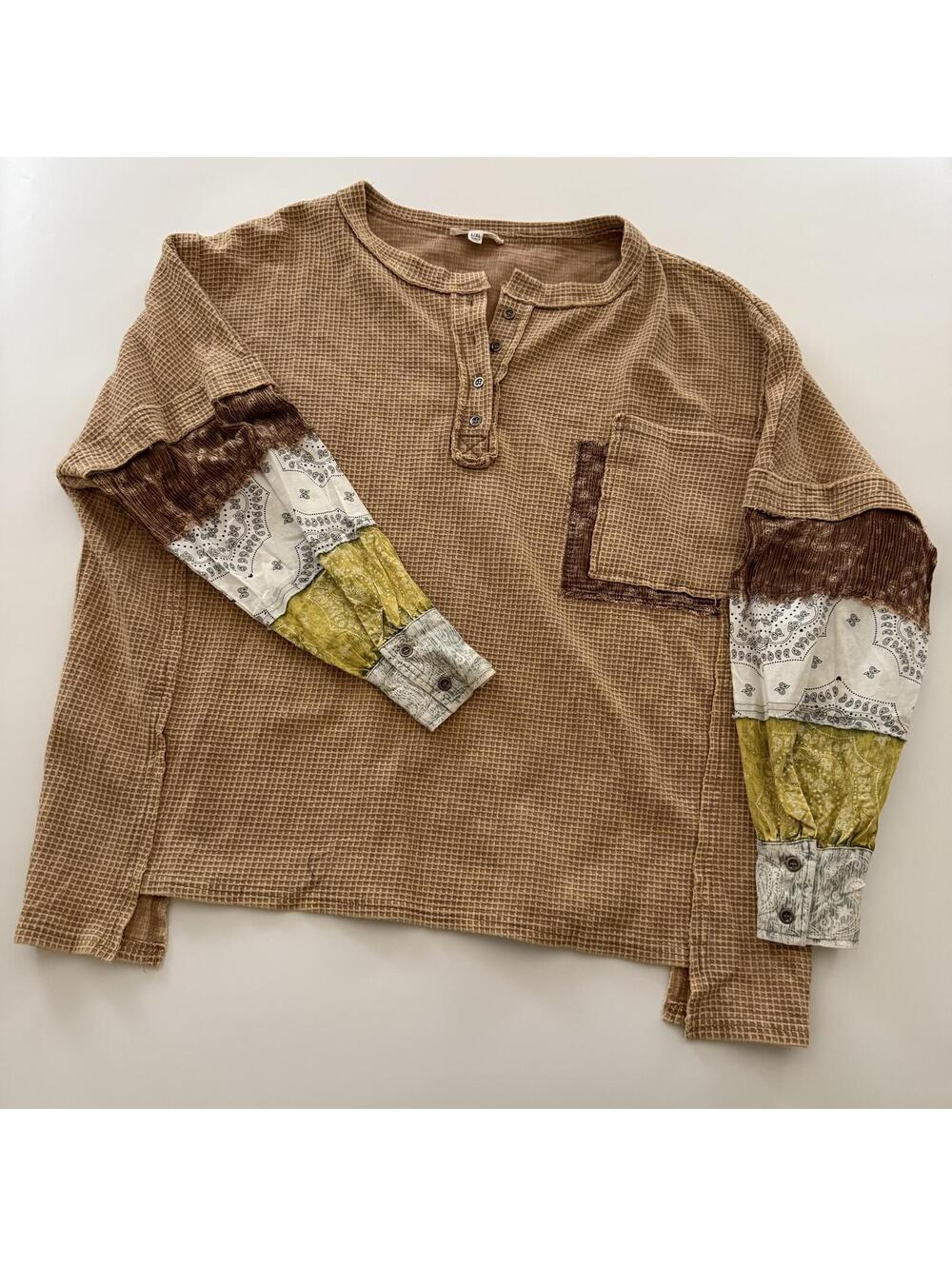 L/XL Patchwork Sleeves Thermal Top